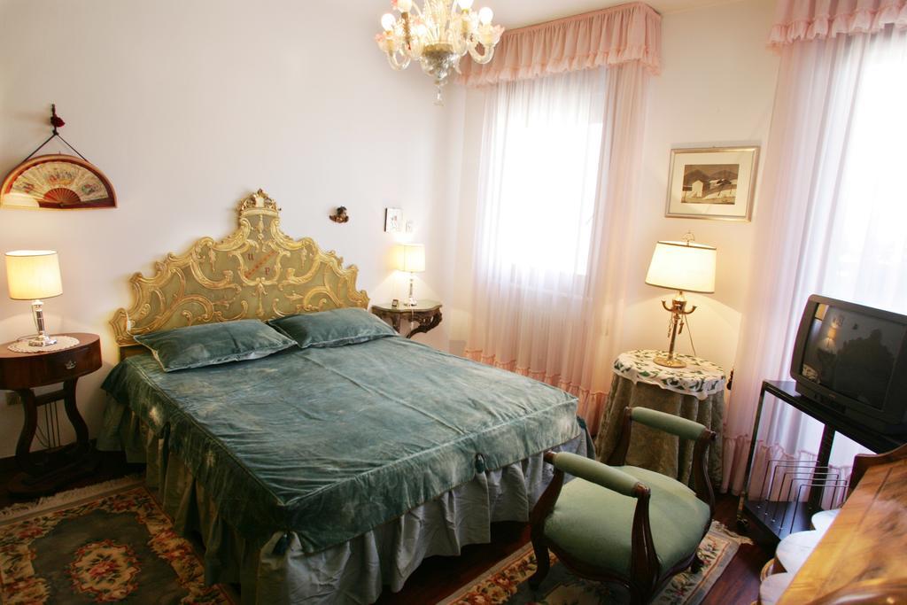 B&B Il Glicine Fiorito Lido de Venecia Exterior foto