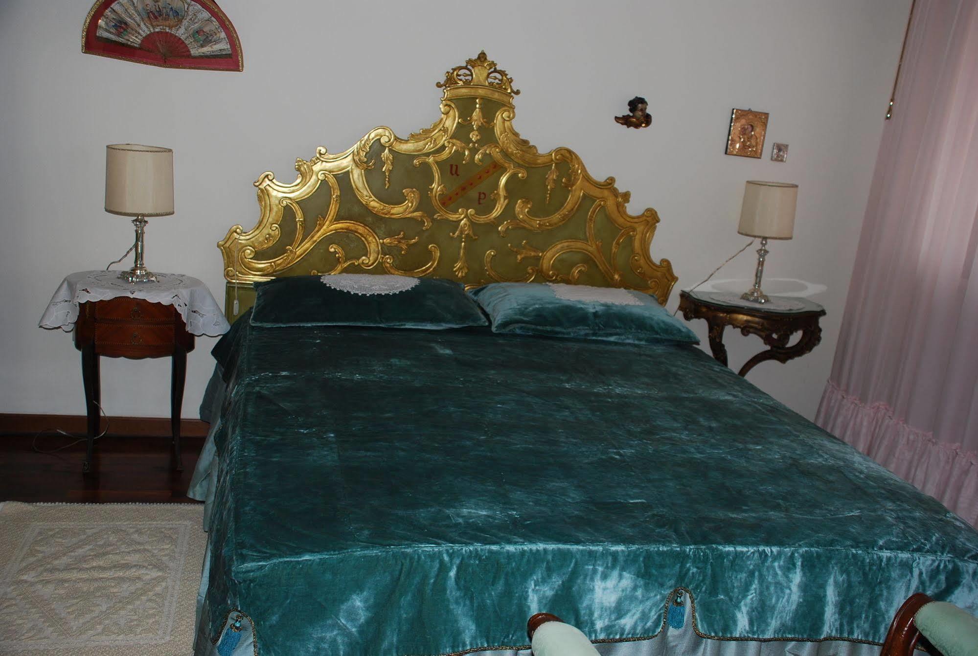 B&B Il Glicine Fiorito Lido de Venecia Exterior foto
